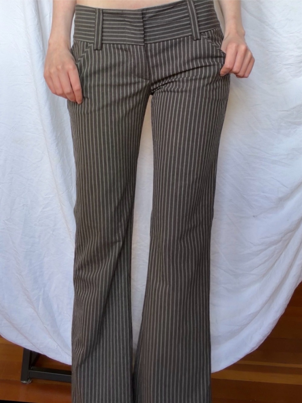 🤎Vintage // Alice + Olivia Pinstripe Low Rise Flare Pants🤎